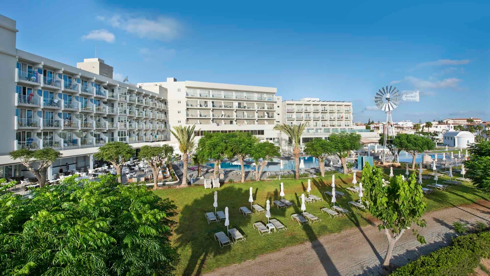 Pernera Beach Hotel-Kompleks hotela.jpg