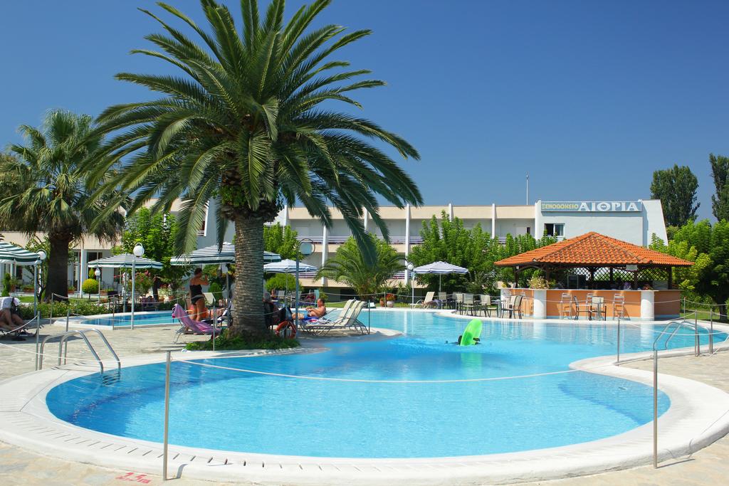 Hotel Aethria bar swimming pool.jpg