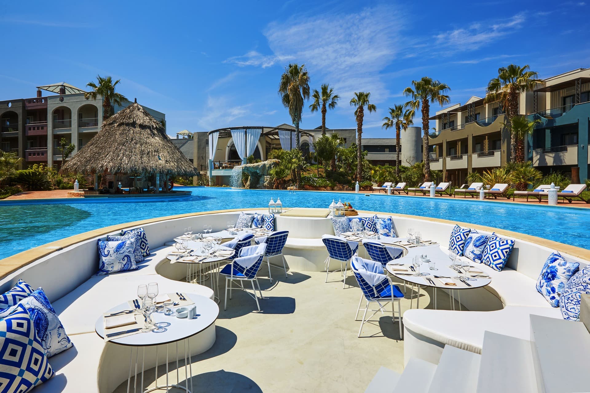 Hotel Ilio Mare pool bar.jpg