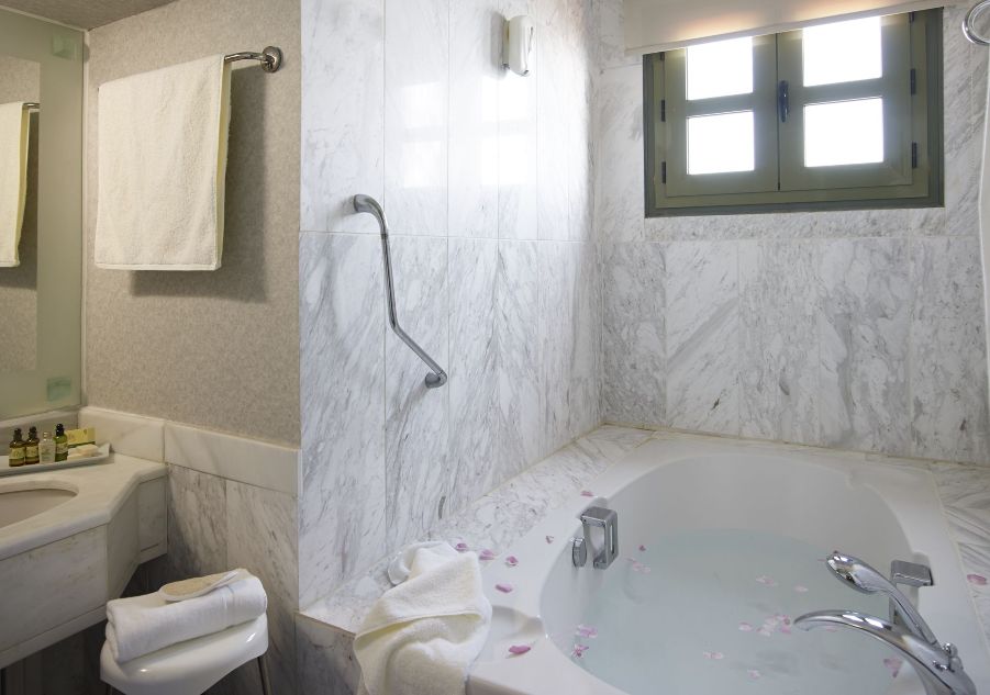 Thermae Sylla Spa kupatilo.jpeg