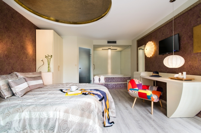 Hotel Alexandra Golden Boutique junior suite with private pool and garden view.jpg