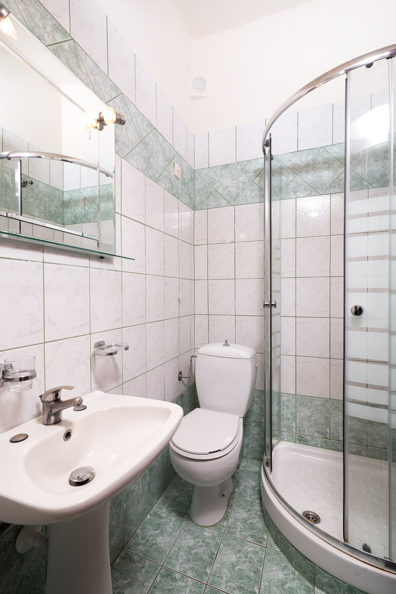 Hotel Ralitsa double room kupatilo.jpg
