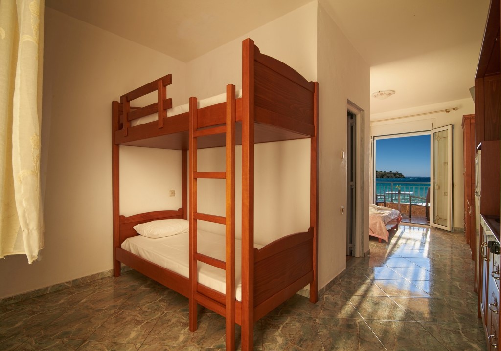 Toroni Blu Sea hotel -  Family With Kitchen soba - krevet na sprat.jpg