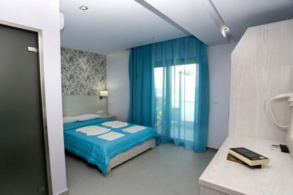 Hotel Akti - francuski krevet.jpg