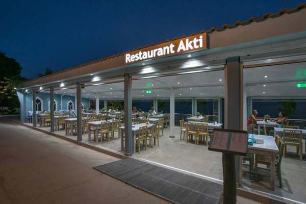 Hotel Akti - ulaz u restoran Akti.jpg