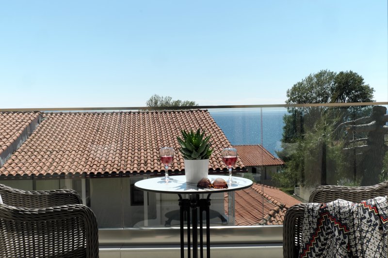 Acrotel Elea Beach - pogled sa terase.jpg