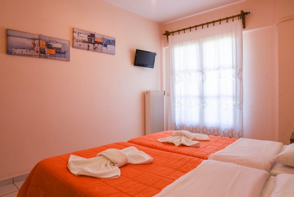 Hotel Eleana Marina double room 2.jpg