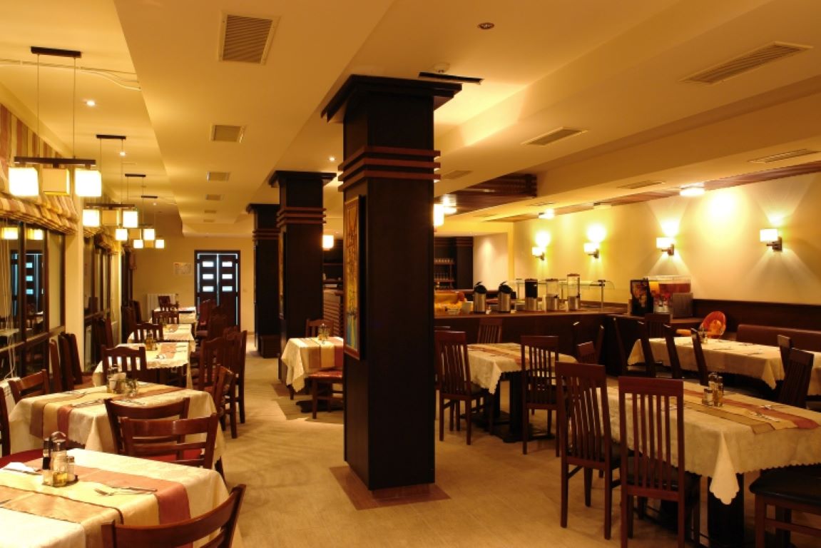 Winslow Infinity Hotel-Restoran.jpg