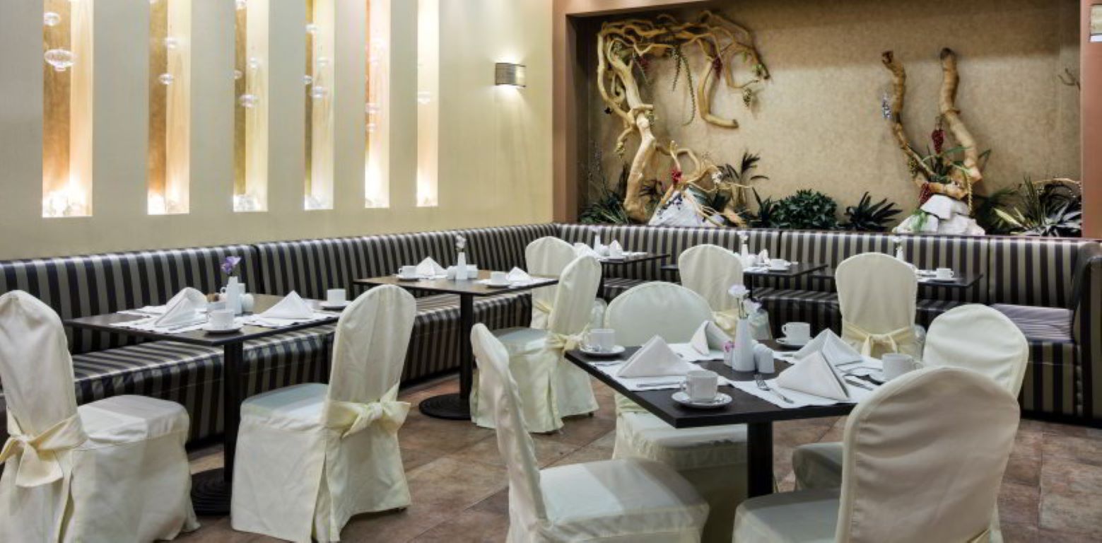 Premier luxury Resort - Dionyssos Restaurant.jpg