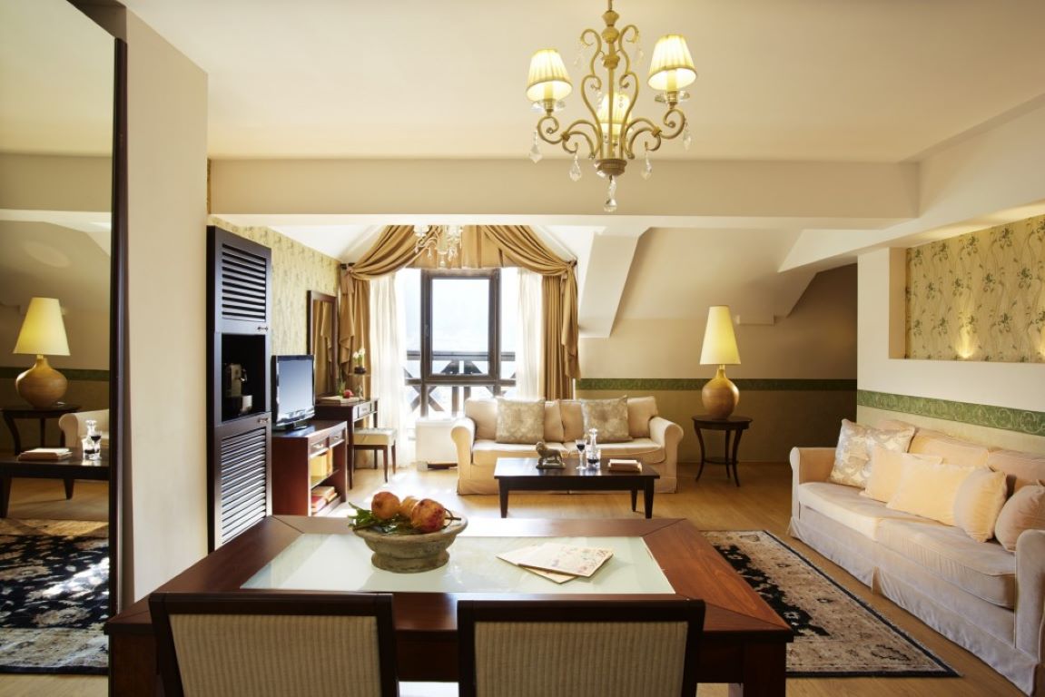 Premier luxury Resort - grand suite.jpg