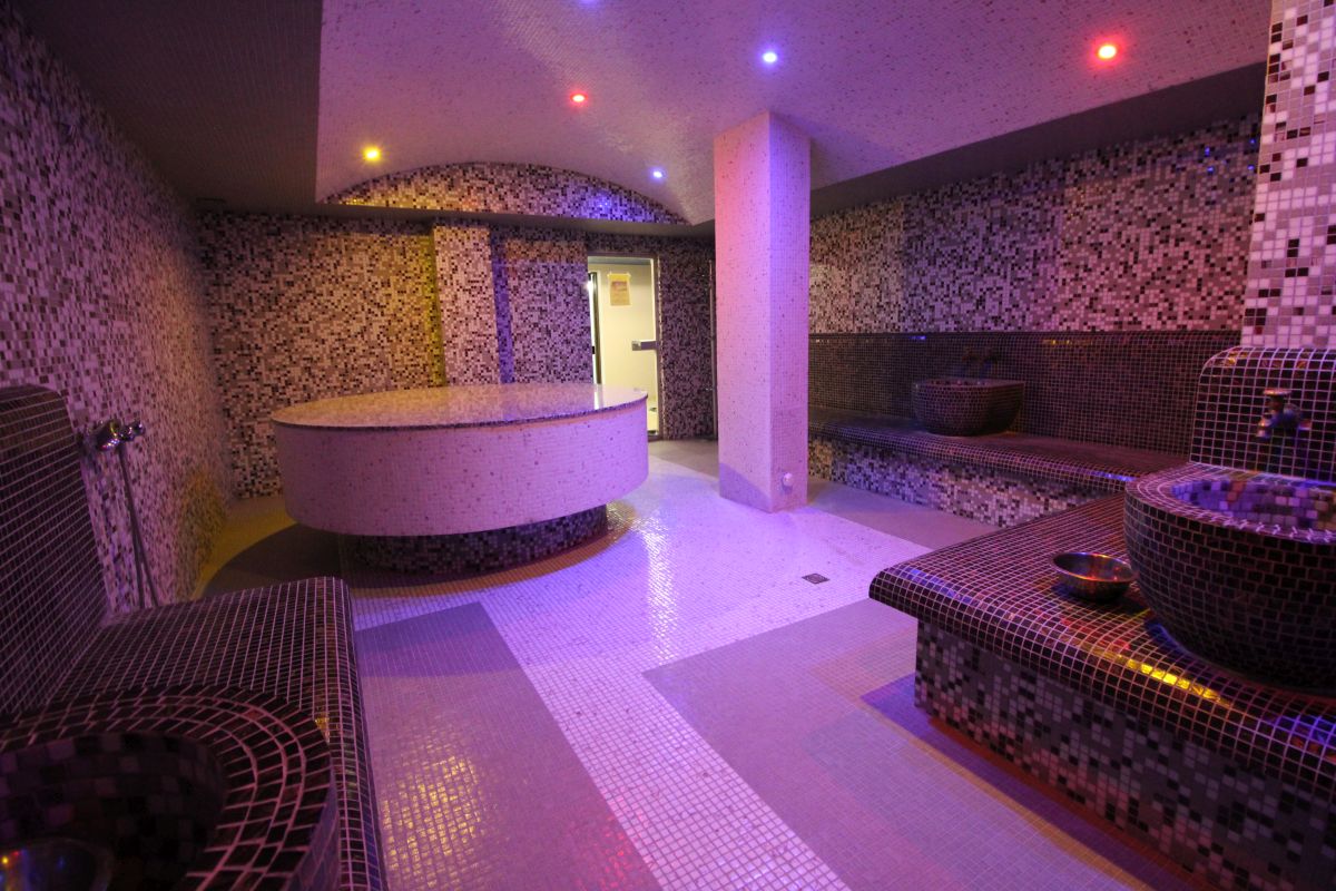 Belvedere Holiday Club - parno kupatilo.jpg