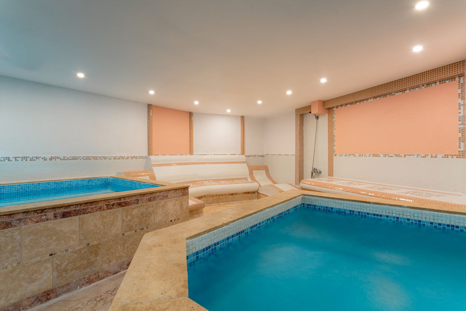 MPM Hotel Sport-Rimsko kupatilo.jpg