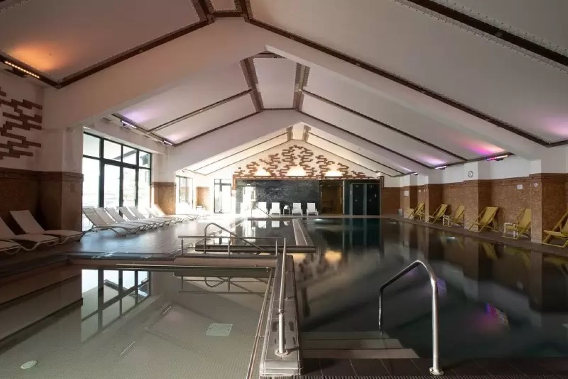 Hotel Ruskovets Resort-Mineralni bazen.jpg