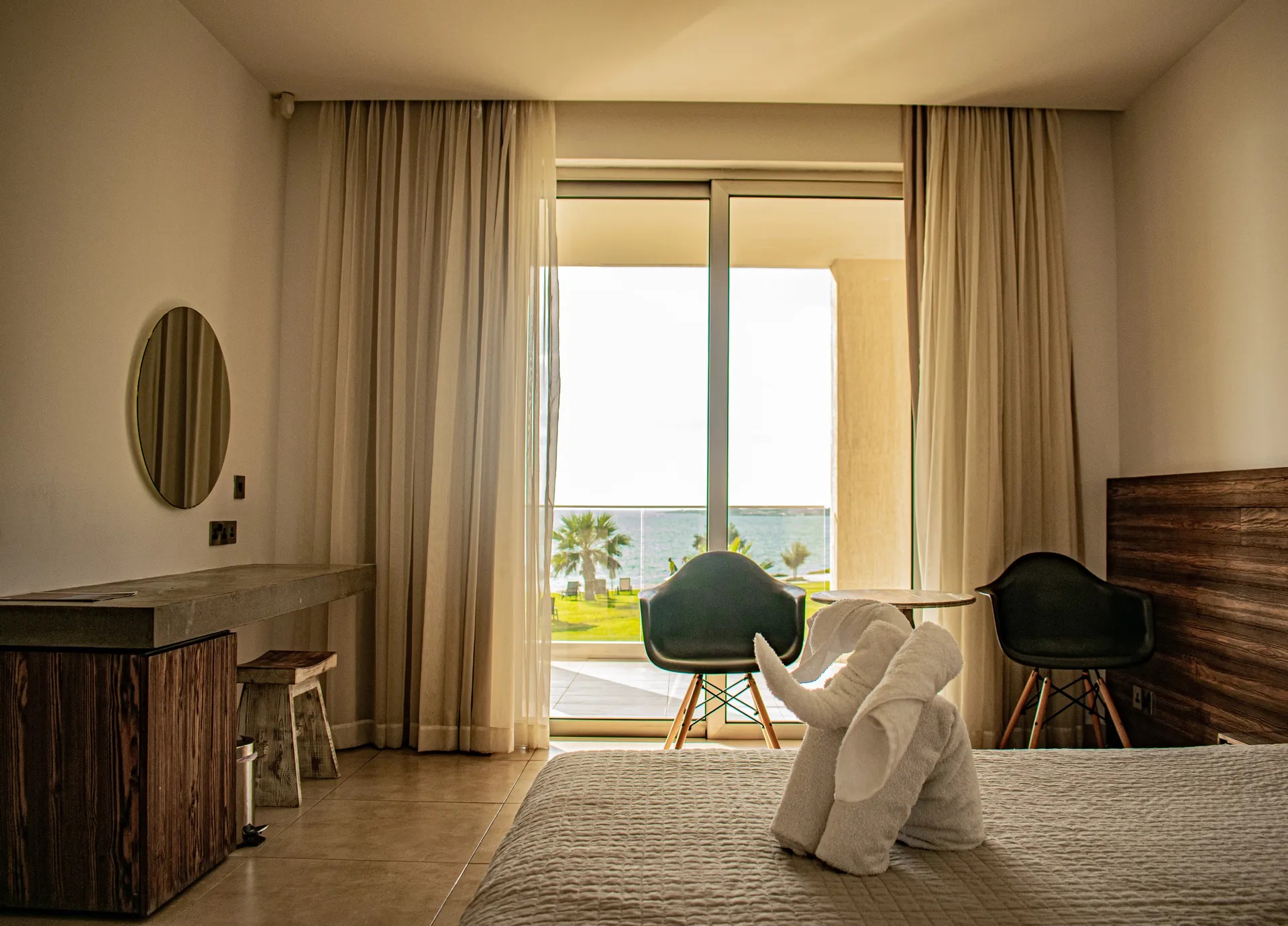Amphora Hotel & Suites-Jednosoban superior suite pogled more.jpg