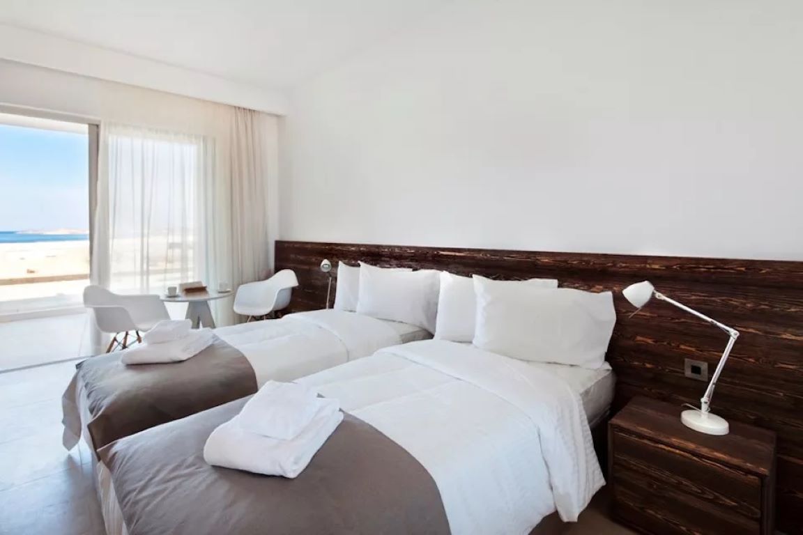 Amphora Hotel & Suites-Superior soba pogled more ili basta.jpg