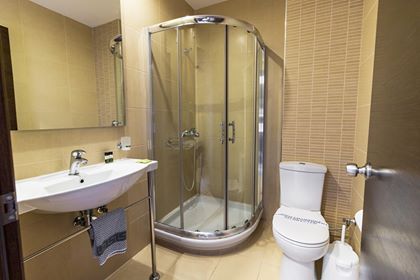Hotel Giannoulis bathroom.jpg