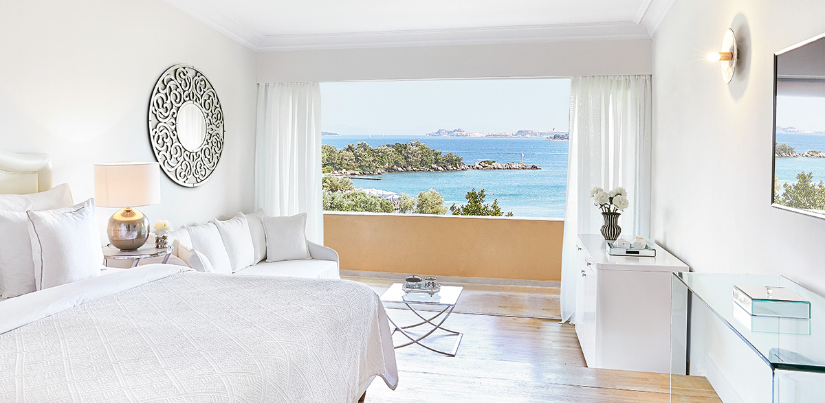 Hotel Grecotel Corfu Imperial Palace deluxe bungalow sea view.jpg