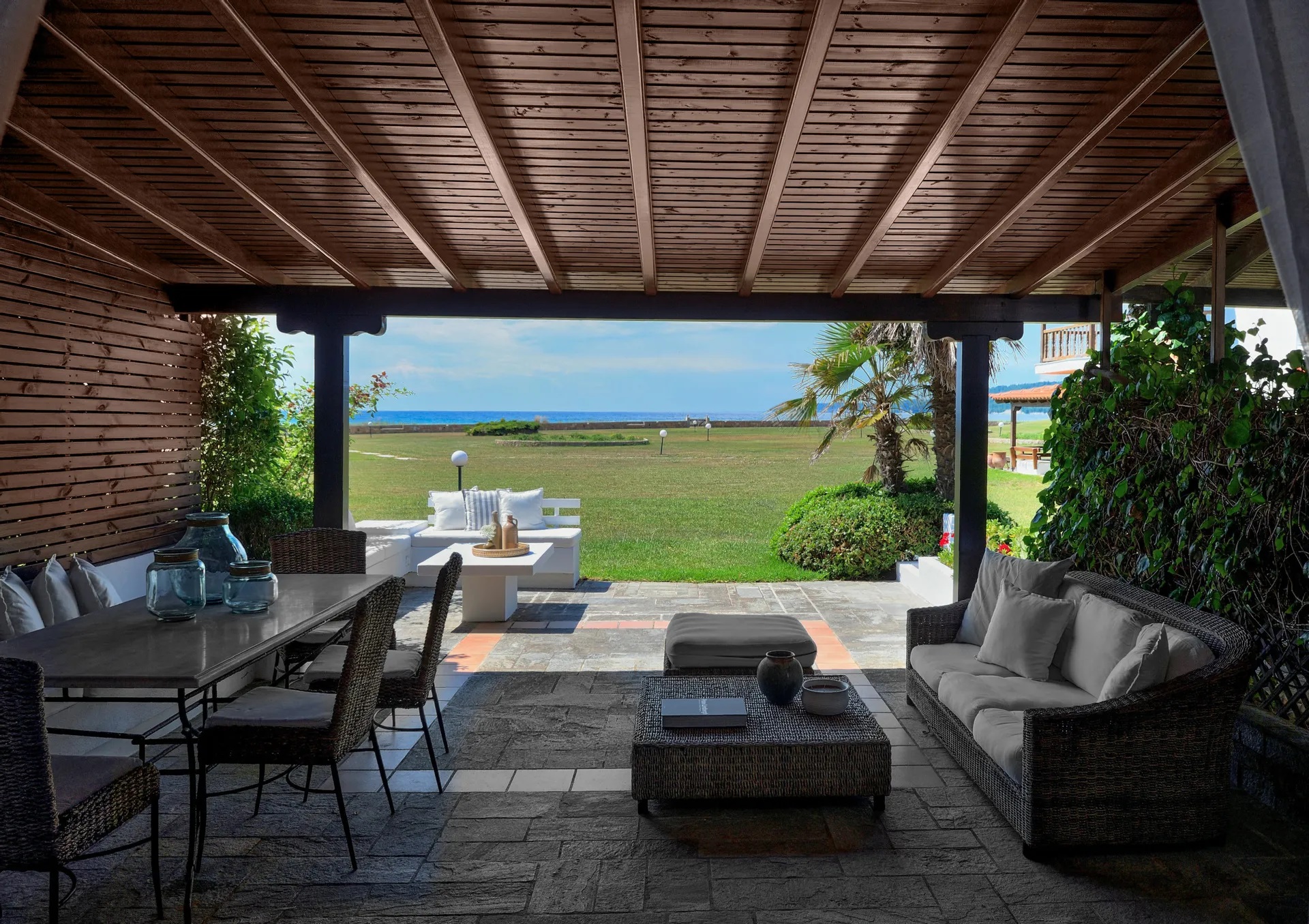 Soleado Luxury Villas-Soleado beachfront terasa.jpg