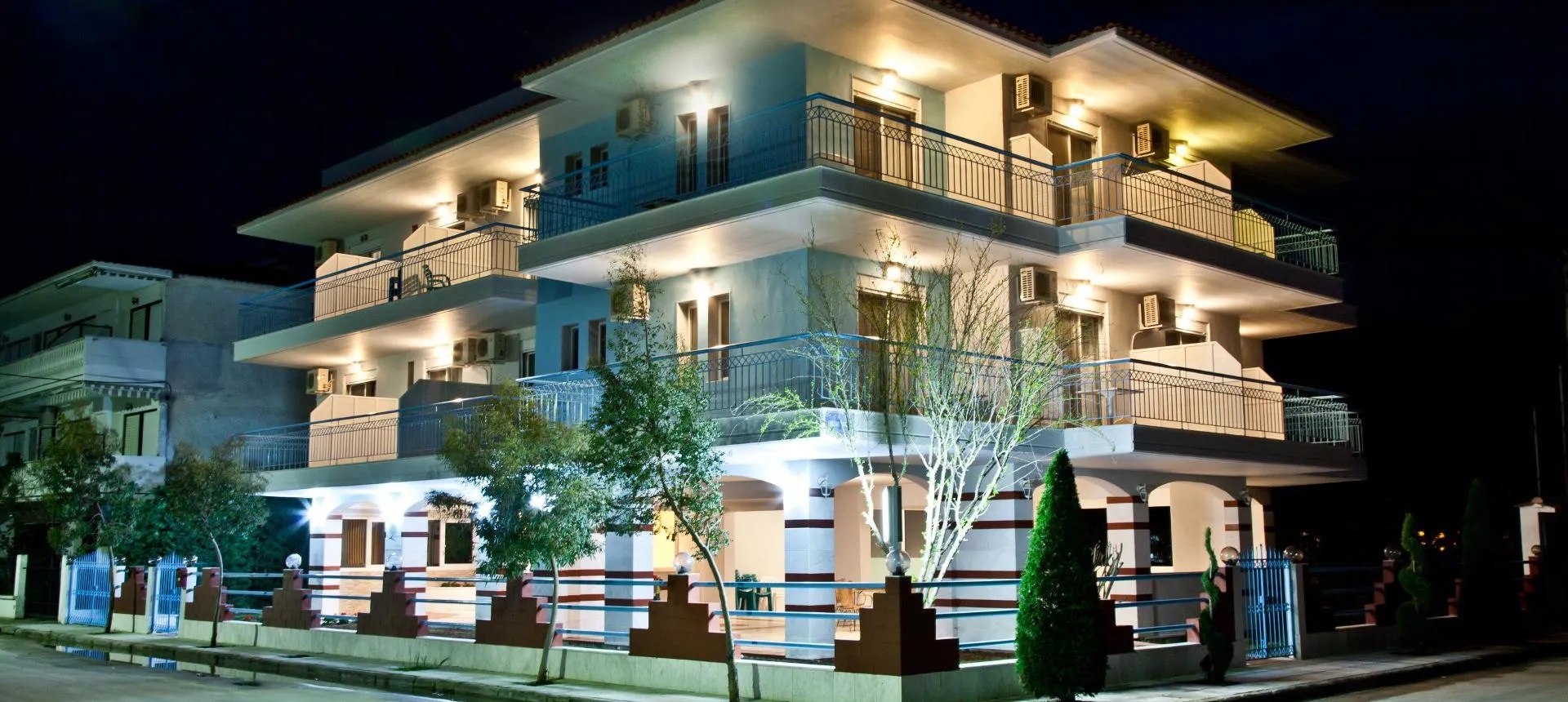 Melissanthi Hotel-Hotel spolja.jpg