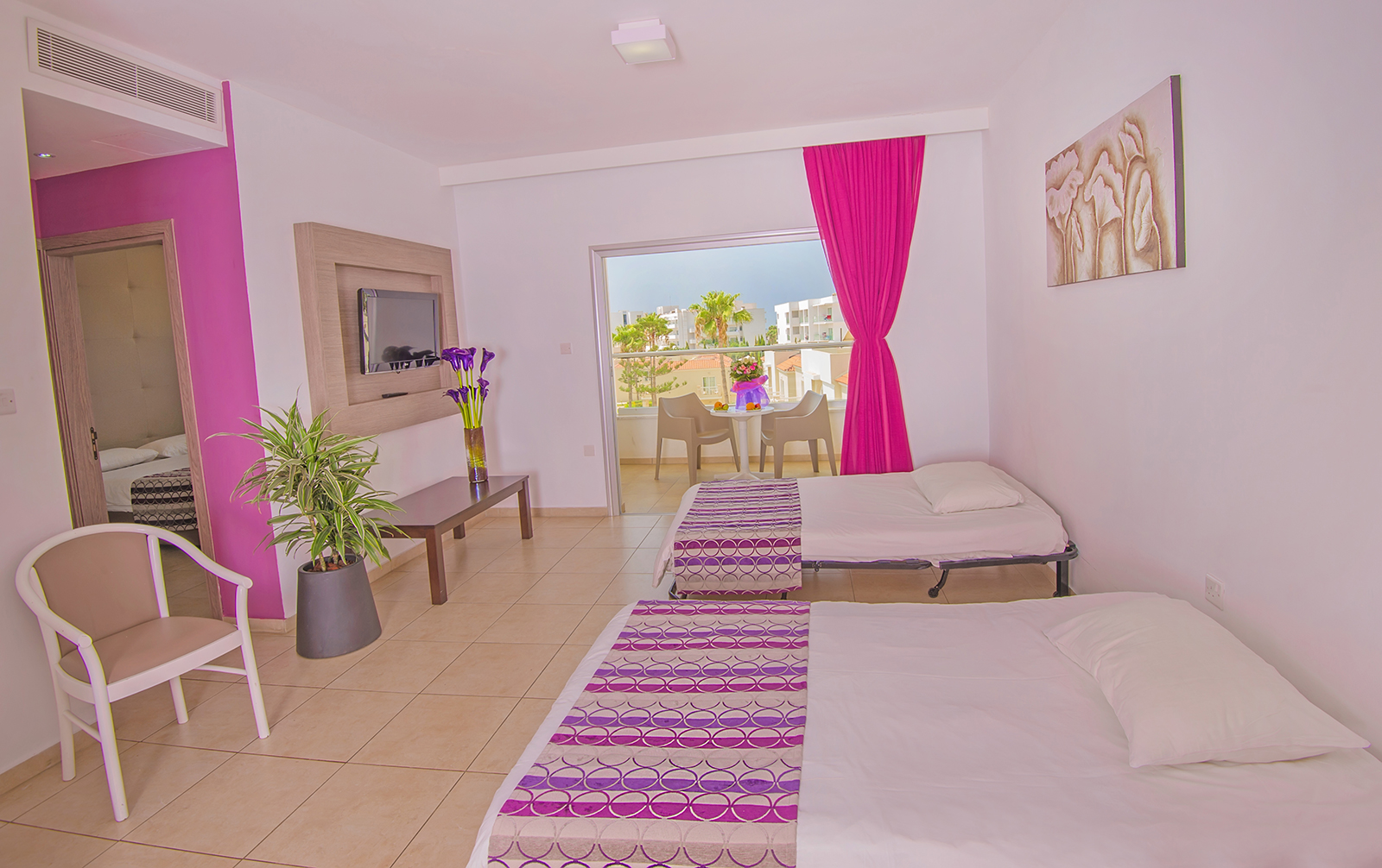 New Famagusta Hotel-Porodicna soba.jpg