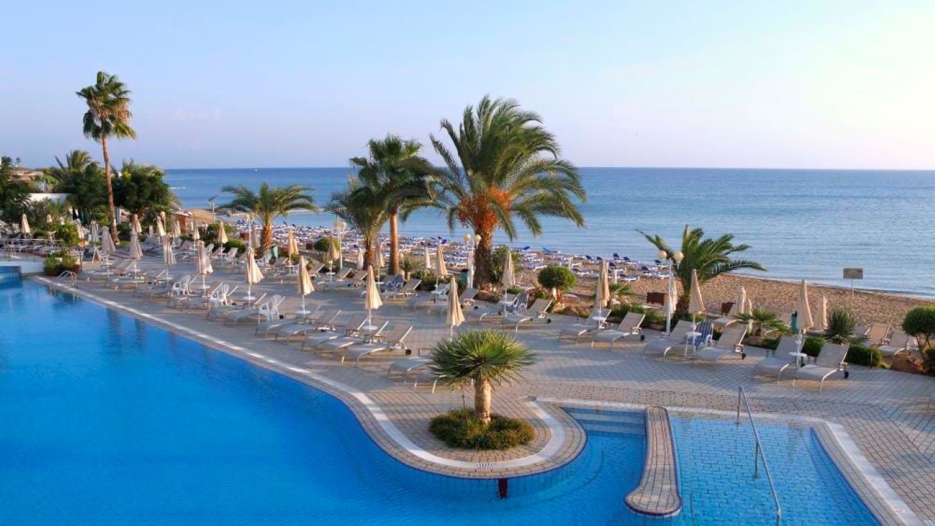 Sunrise Beach Hotel-Bazeni.jpg