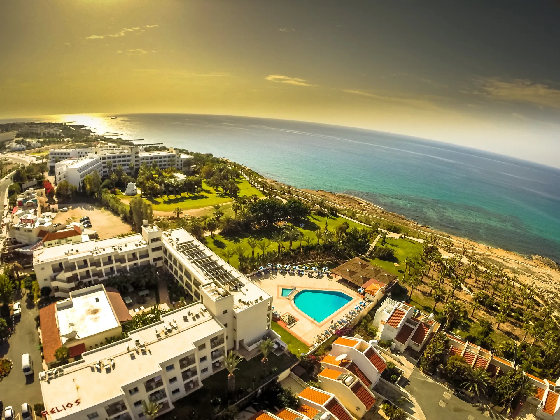 Helios Bay Hotel & Suites-Kompleks hotela.jpg