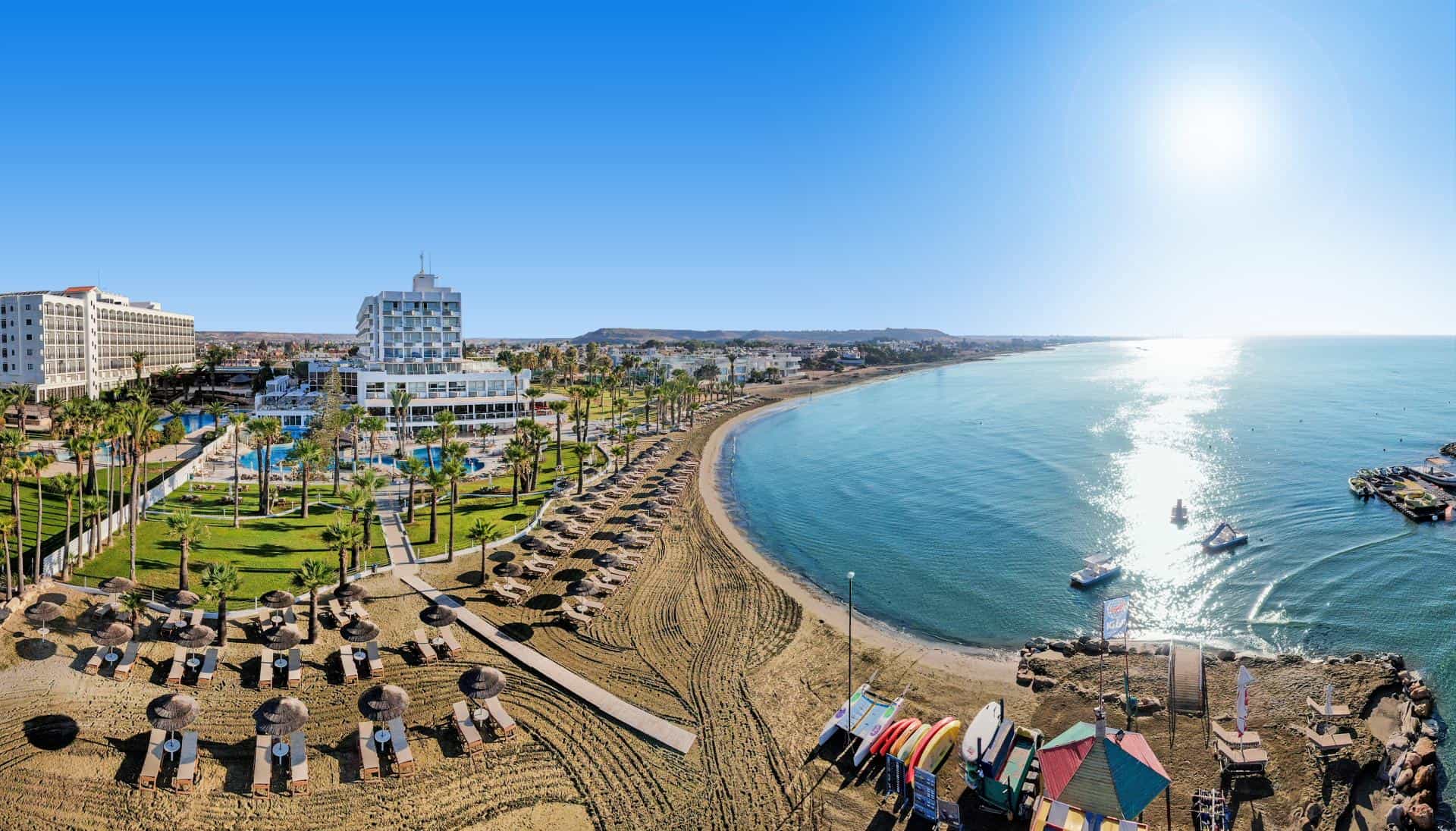 Golden Bay Beach Hotel-Panorama hotela.jpg