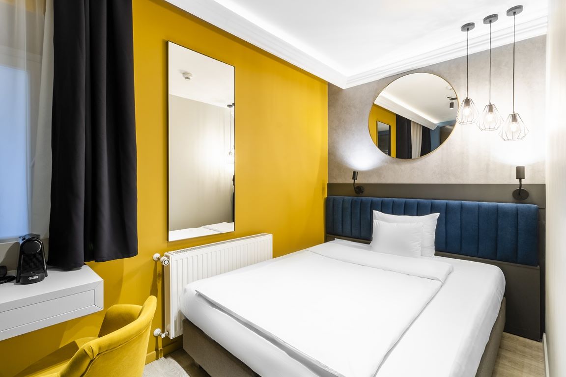 alta moda fashion hotel-single room.jpg