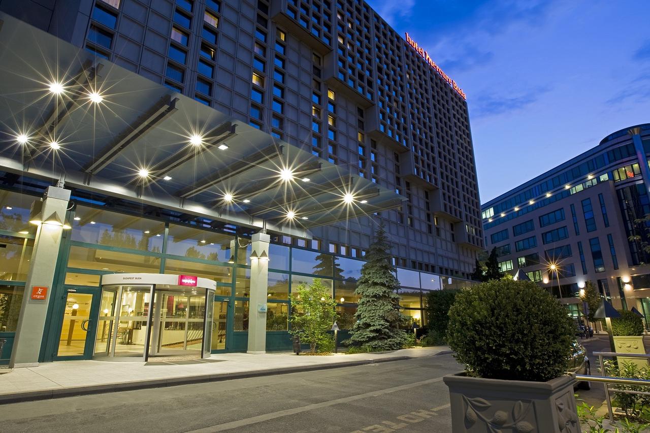 Mercure Budapest Castle Hill-Hotel spolja.jpg