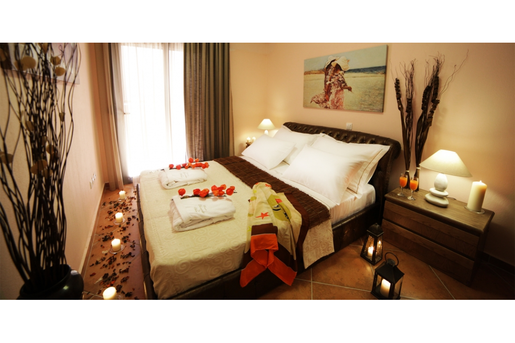 Hotel Kassandra Village deluxe two bedroom luxury suites apartments with private pool 4.png