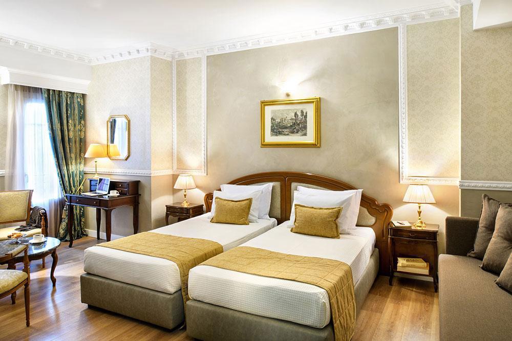 Hotel Mediterranean Palace classical room 2.jpg