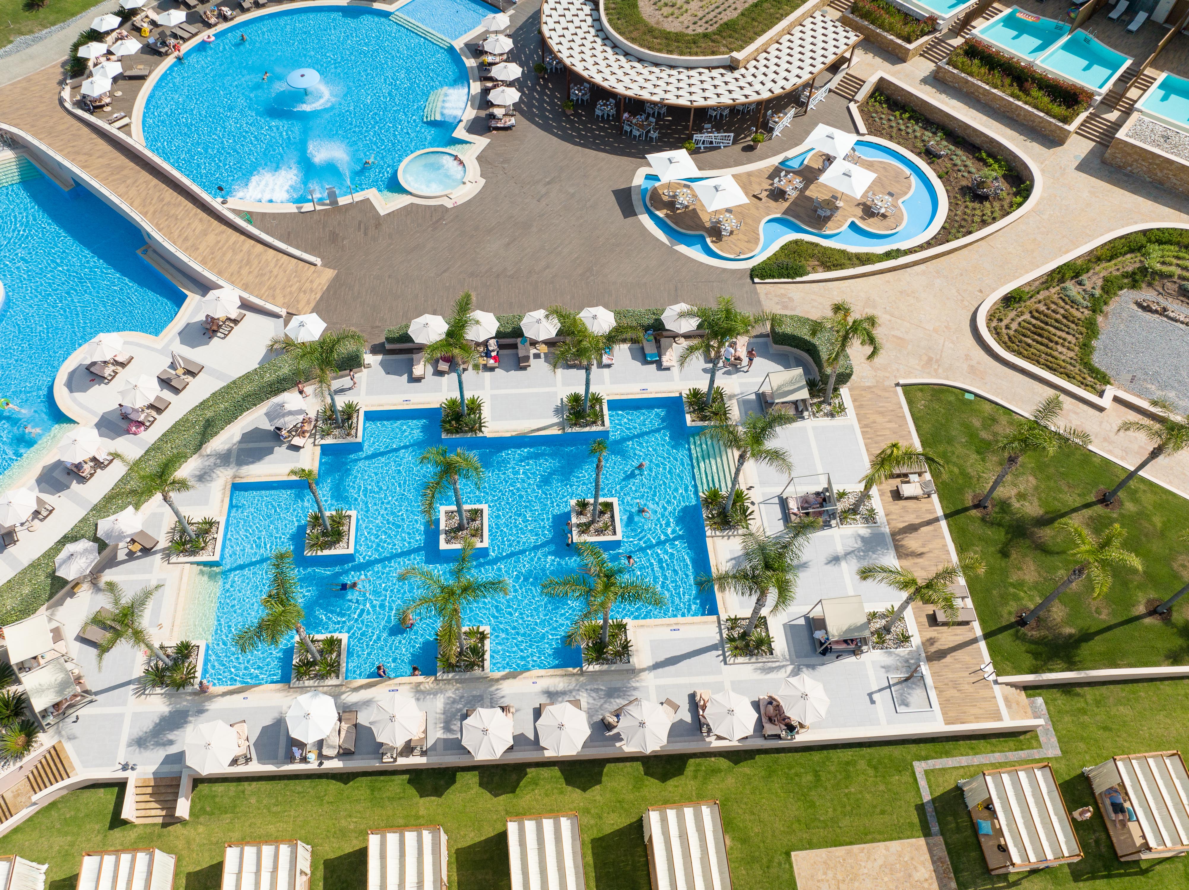 Miraggio Thermal Spa & Resort Hotel-Kompleks bazena.jpg