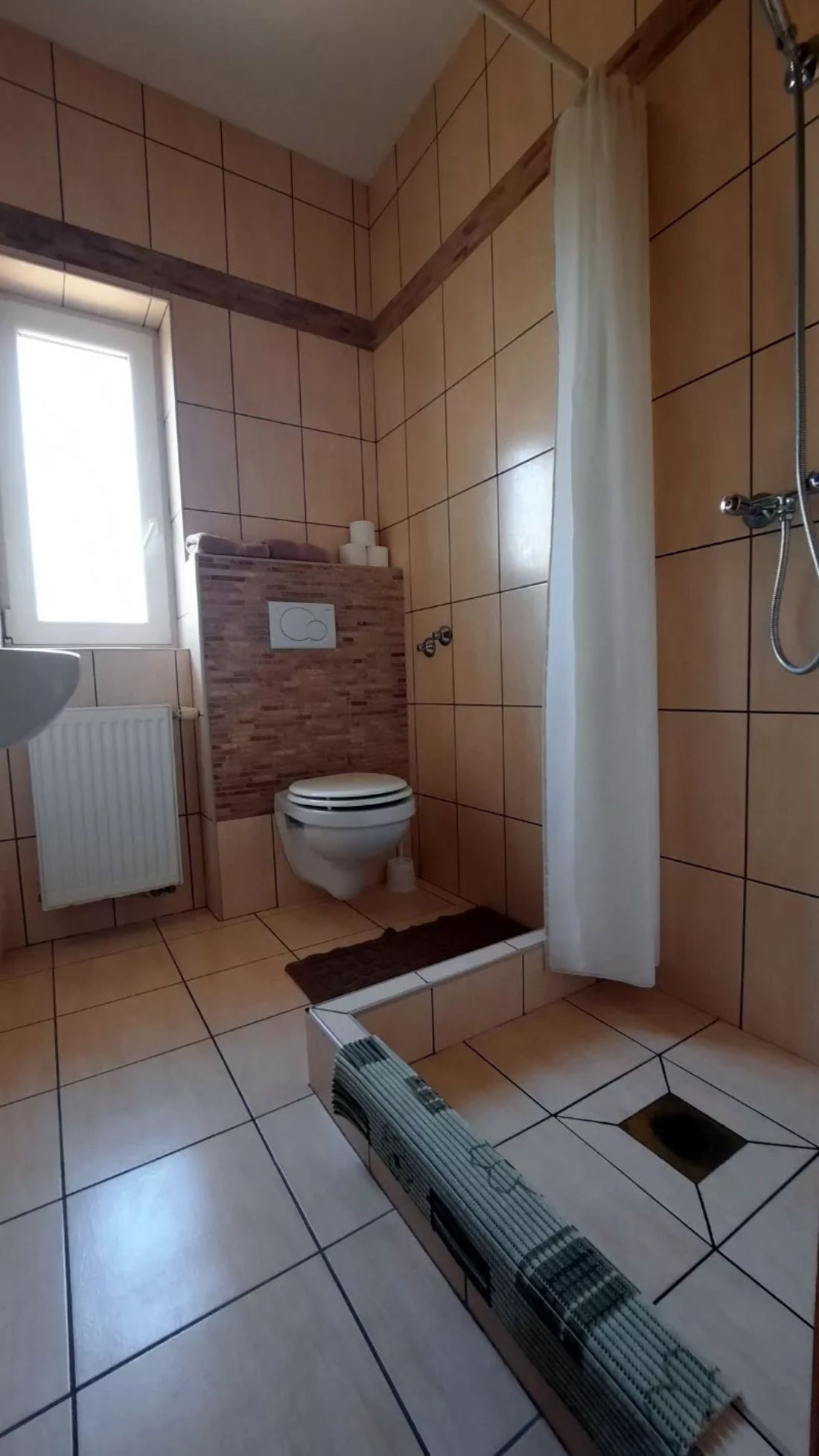 Sarokhaz Panzio kupatilo.jpg