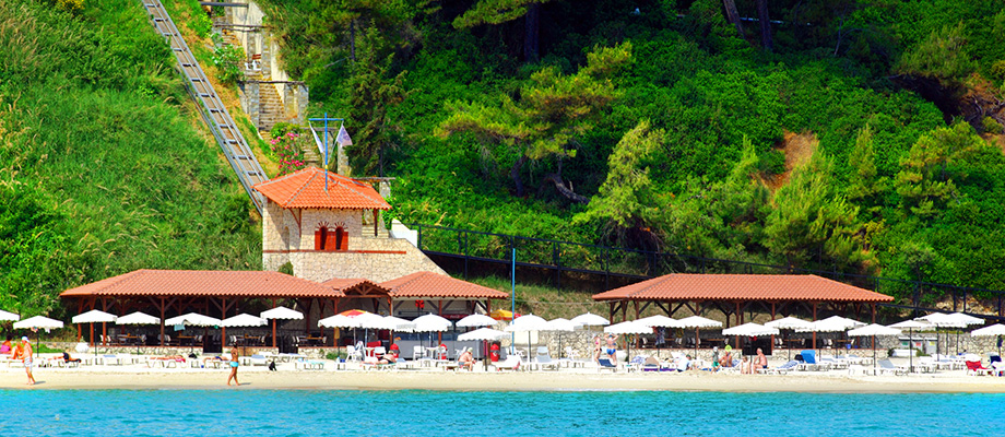 Alexander the Great lift i stepenice do plaže .jpg