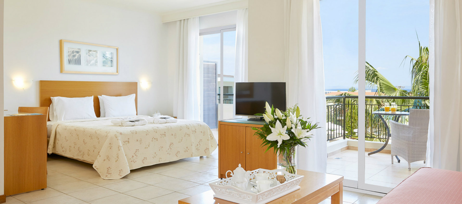 Hotel Renaissance Haniotu Resort-Junior suite.jpg