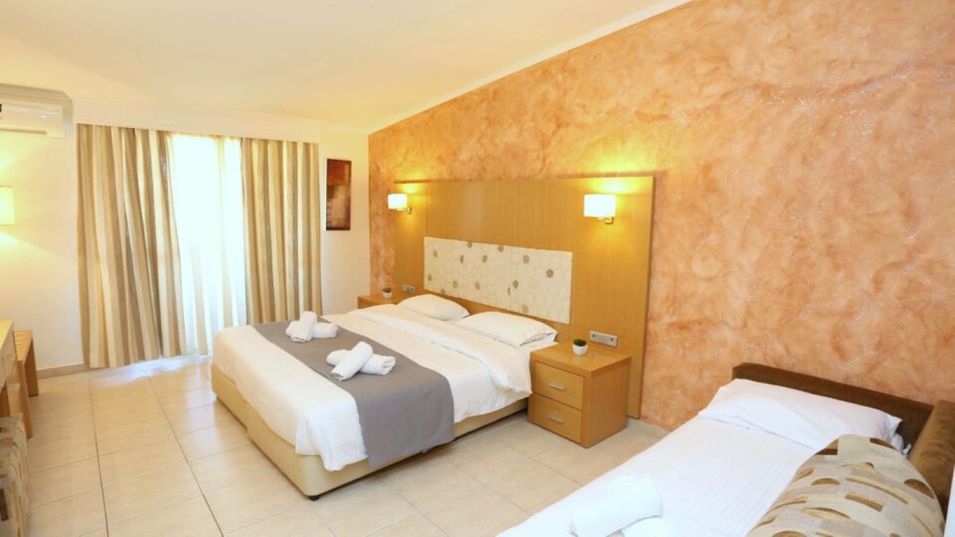 Hotel Tropical-Superiro soba.jpg