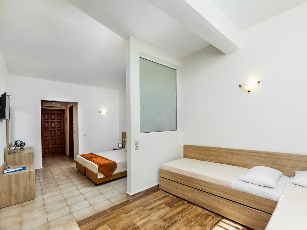 Hotel Xenios Possidi Paradise eco family room 1.jpg