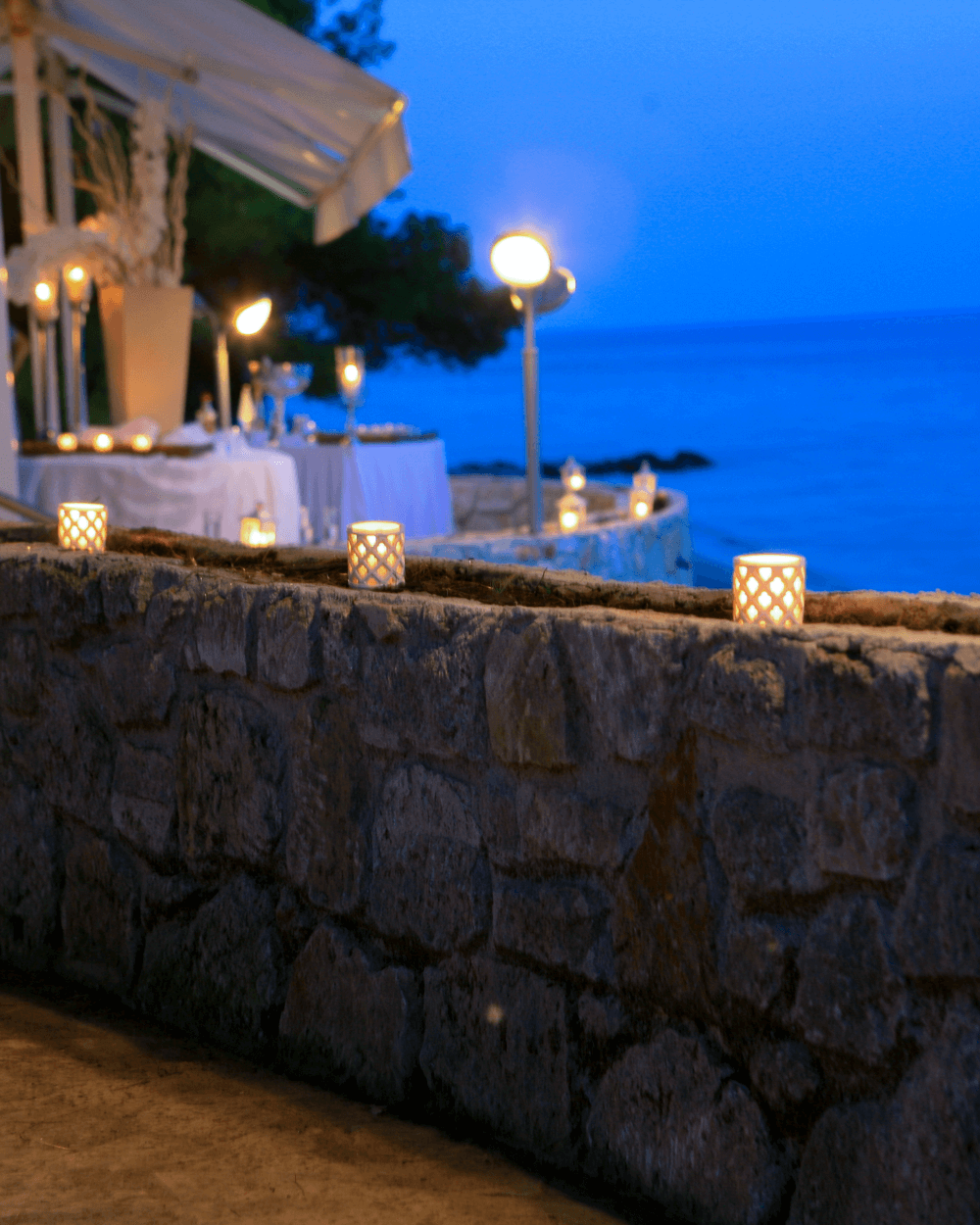 Elani Bay Resort - detalji pored plaže.png