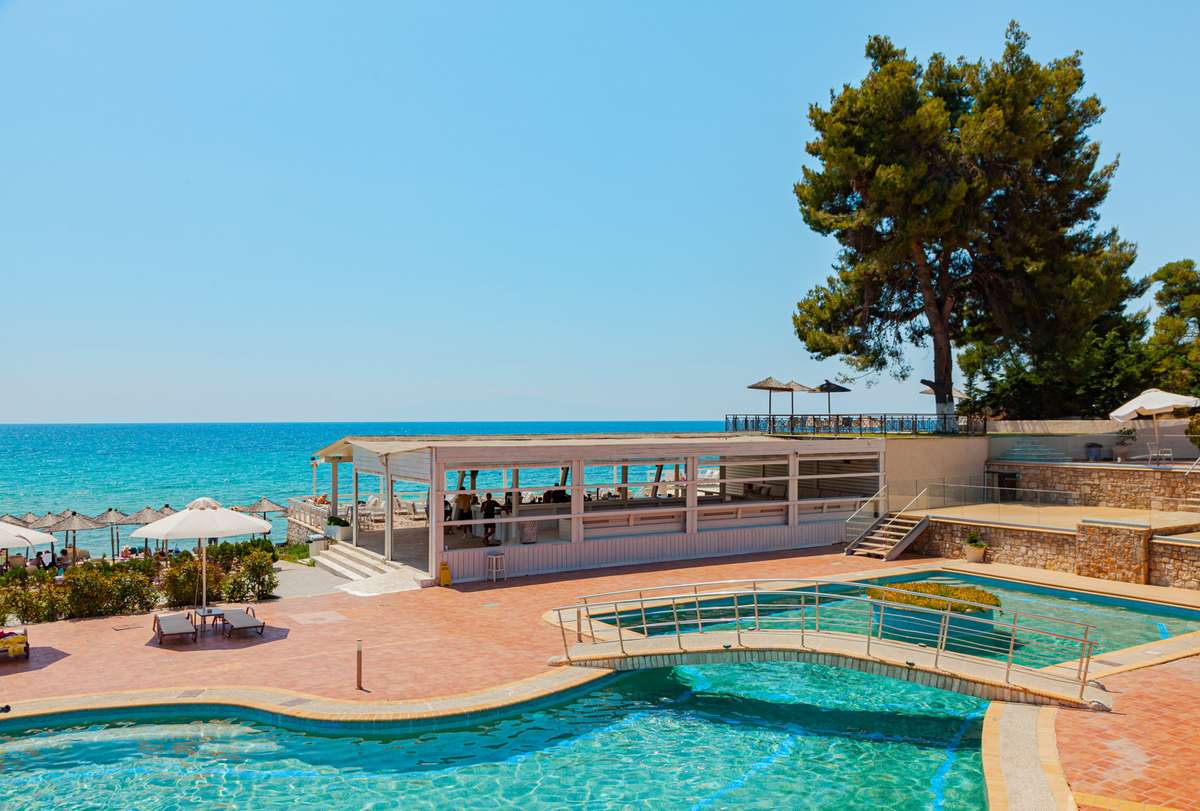 Hotel Elani Bay Resort  - pogled sa bazena.jpg