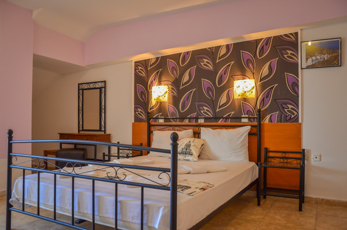 Ellas Hotel - francuski krevet.jpg