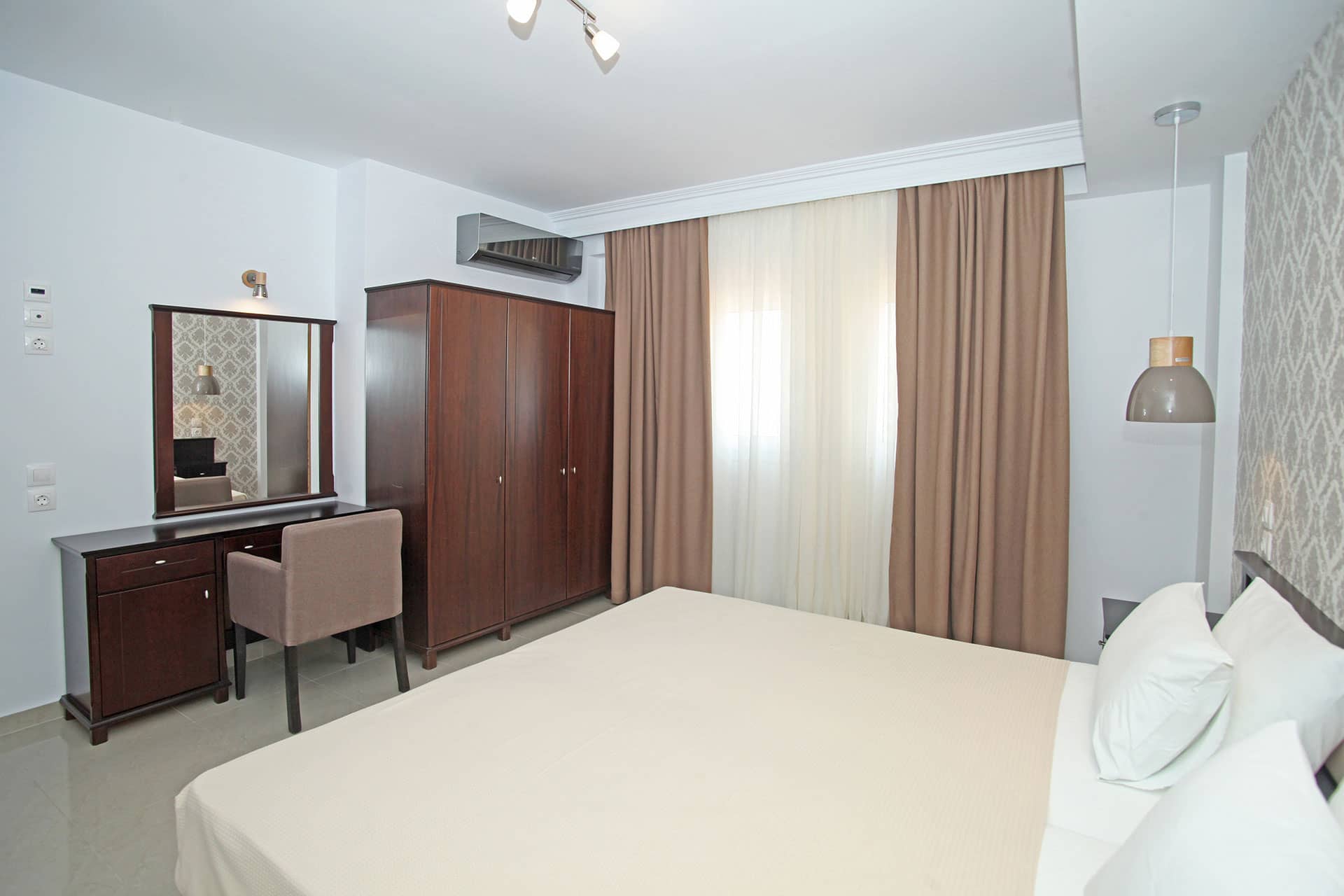 Hotel Naias apartment bedroom.jpg